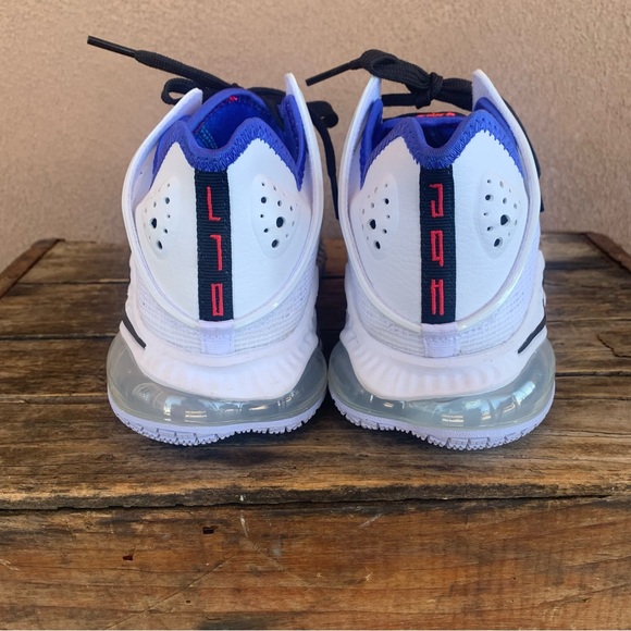 Nike Lebron 19 Low Basketball Shoe - Picture 4 of 9